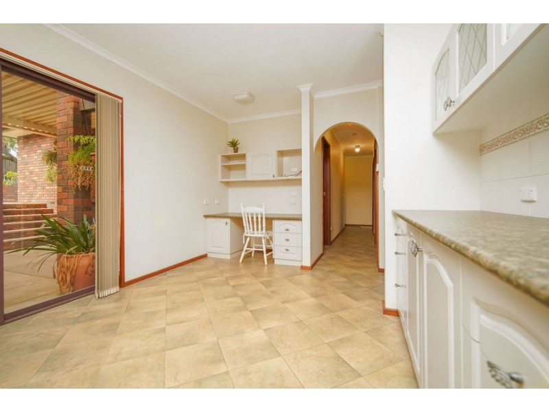 79 Simkin Crescent, Kooringal NSW 2650