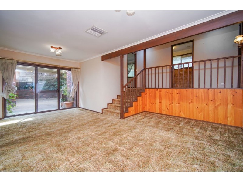 79 Simkin Crescent, Kooringal NSW 2650