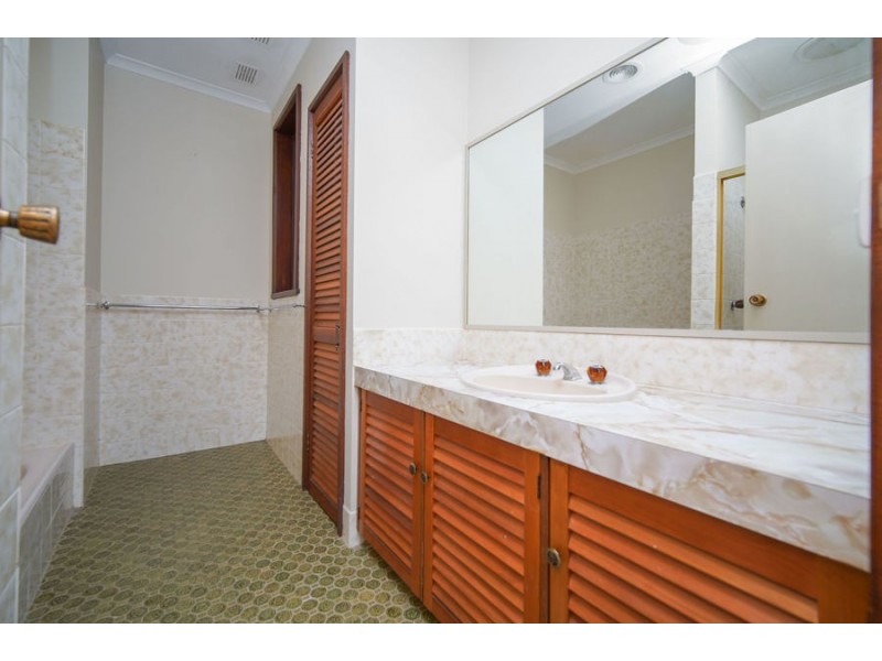 79 Simkin Crescent, Kooringal NSW 2650