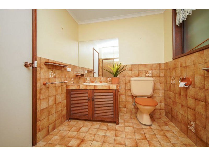 79 Simkin Crescent, Kooringal NSW 2650