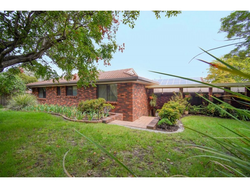 79 Simkin Crescent, Kooringal NSW 2650