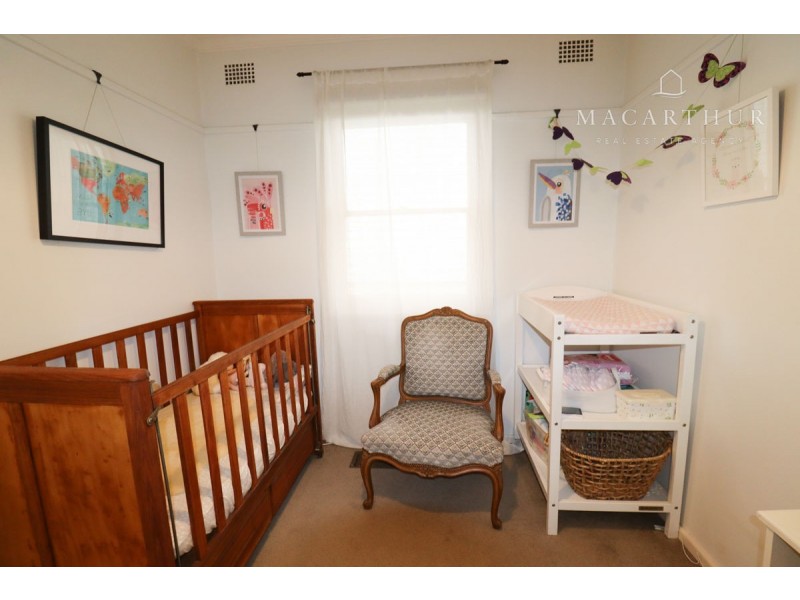 70 Mitchelmore Street, Turvey Park NSW 2650