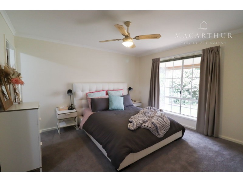 2 Egret Place, Estella NSW 2650