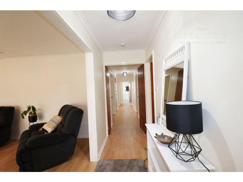2 Egret Place, Estella NSW 2650