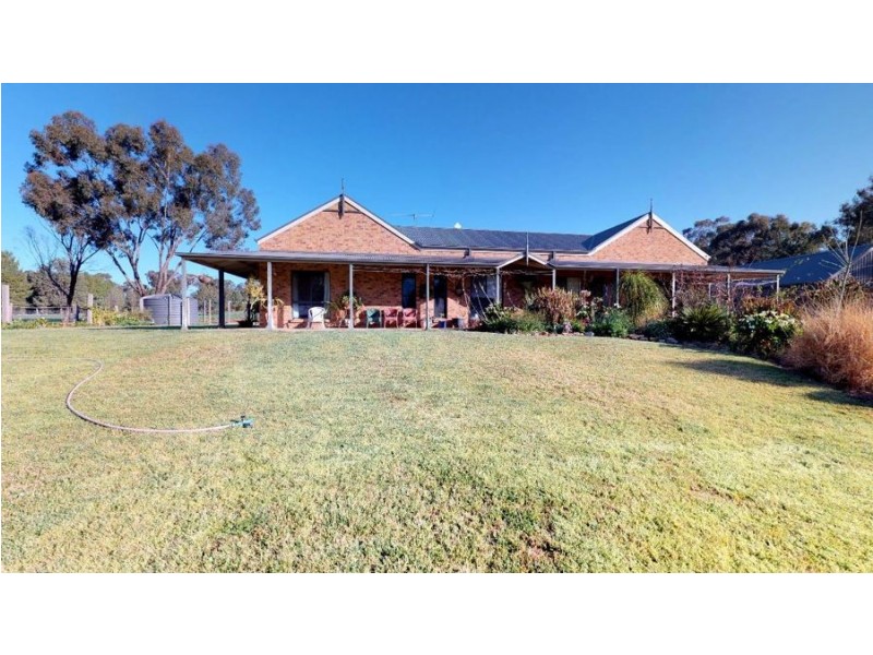 15 Quarry Road, Coolamon NSW 2701