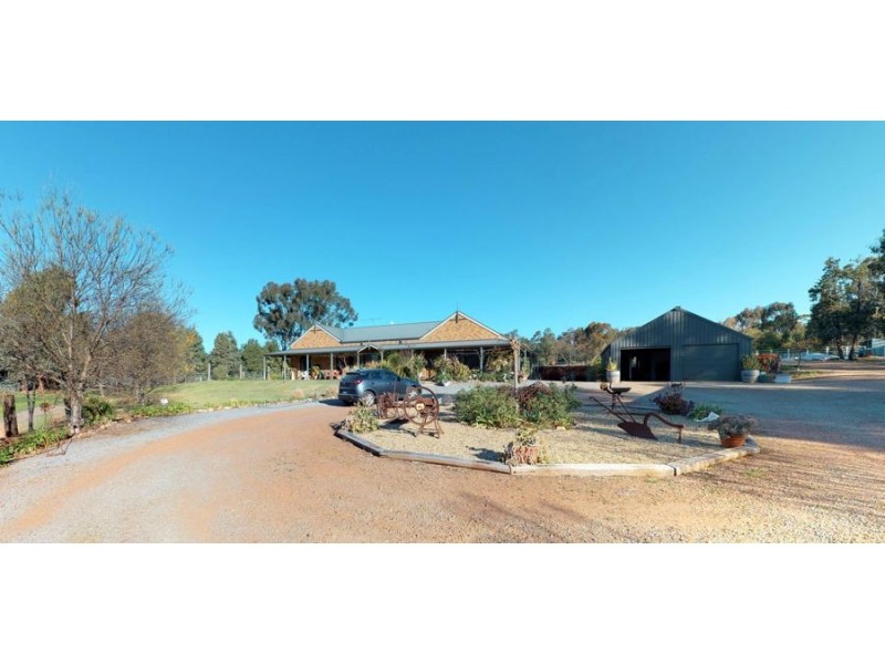 15 Quarry Road, Coolamon NSW 2701