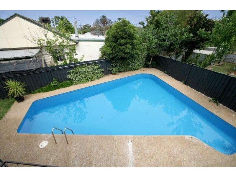 13 Plumpton Rd, Wagga Wagga NSW 2650