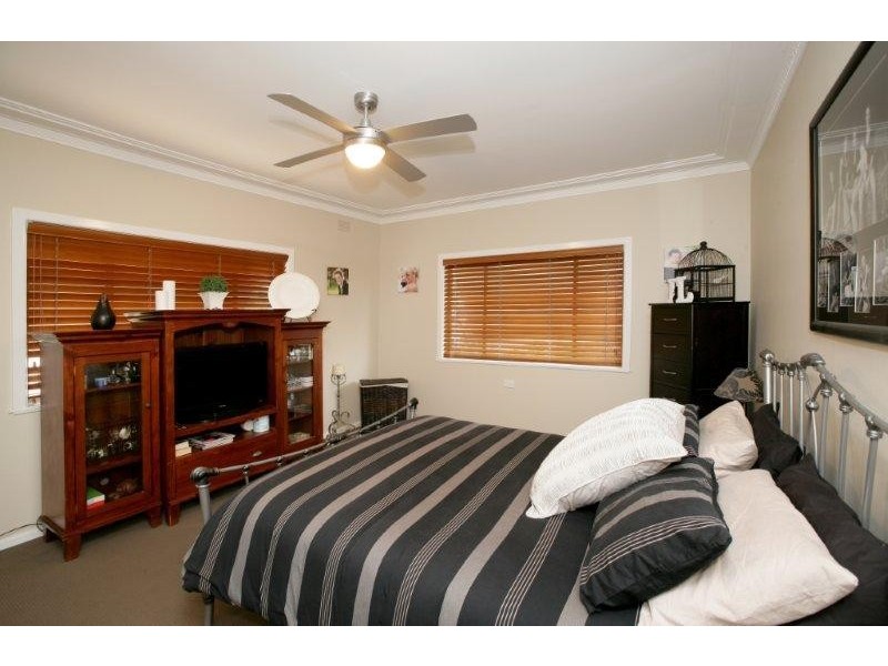 13 Plumpton Rd, Wagga Wagga NSW 2650