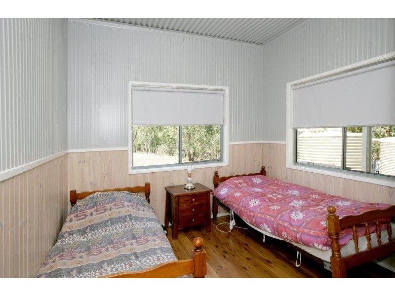 1 Short St, Oura NSW 2650