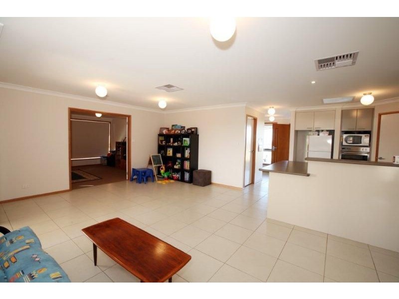 46 Franklin Dr, Estella NSW 2650