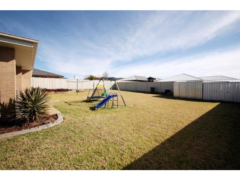 46 Franklin Dr, Estella NSW 2650