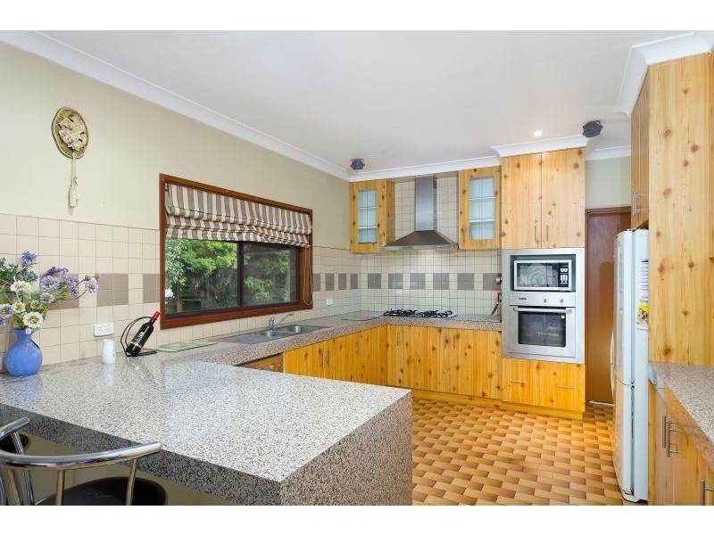 1 Amsterdam Crescent, Tolland NSW 2650