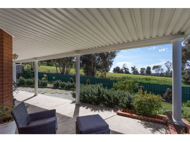 7 Keane Place, Kooringal NSW 2650
