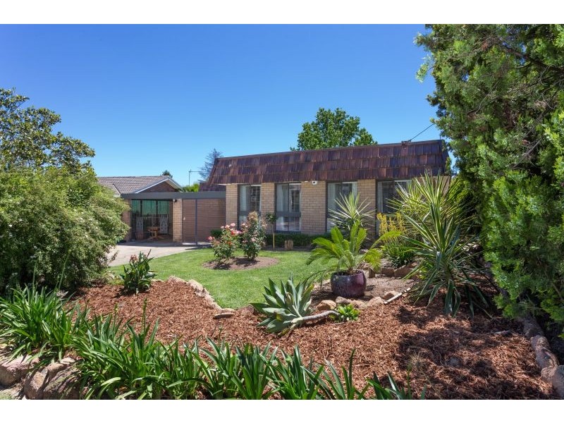 13 Ries Crescent, Tolland NSW 2650