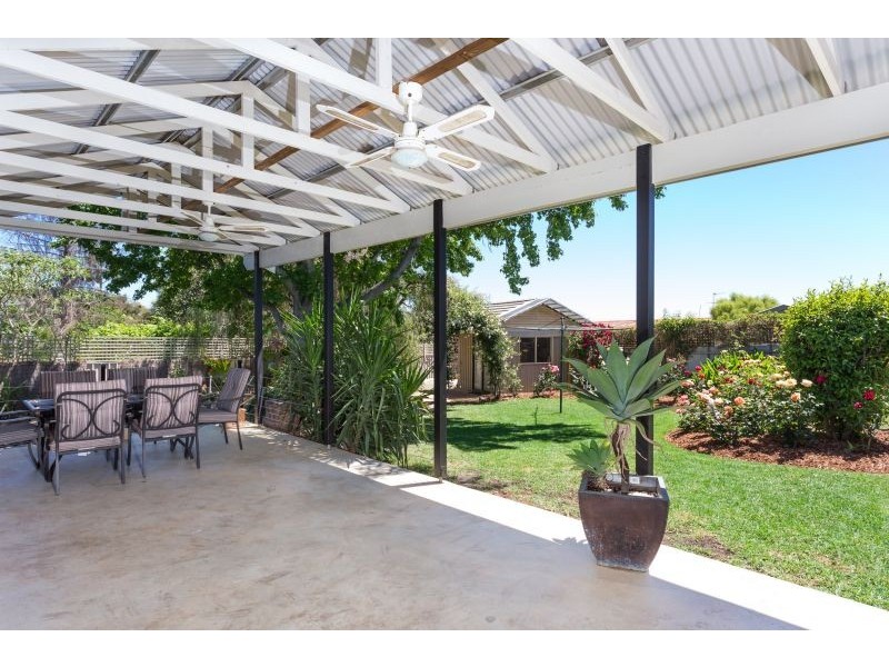 13 Ries Crescent, Tolland NSW 2650