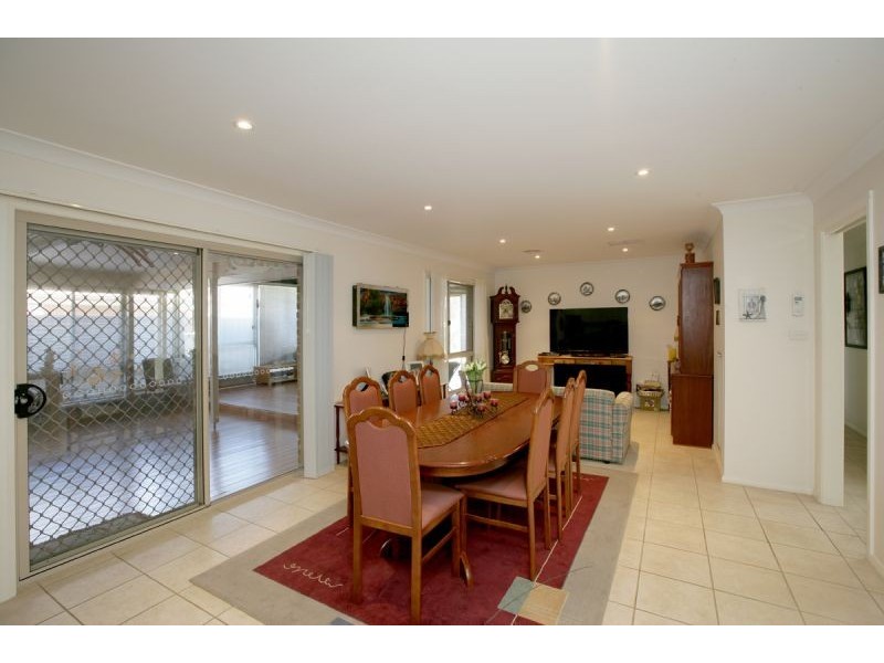 53 Barrima Drive, Glenfield Park NSW 2650