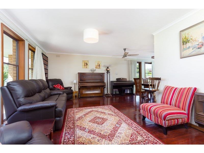 2 Truman Avenue, Tolland NSW 2650