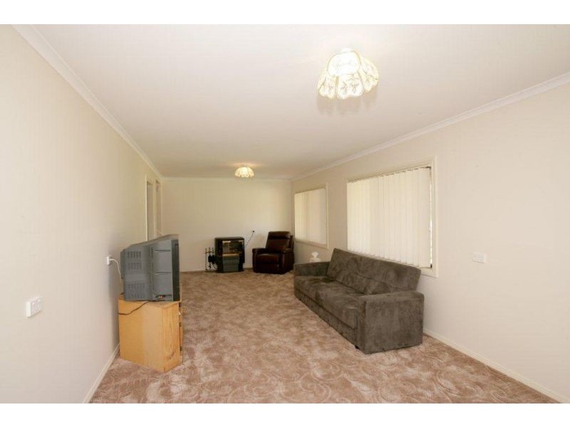 94 Hampden Avenue, North Wagga Wagga NSW 2650