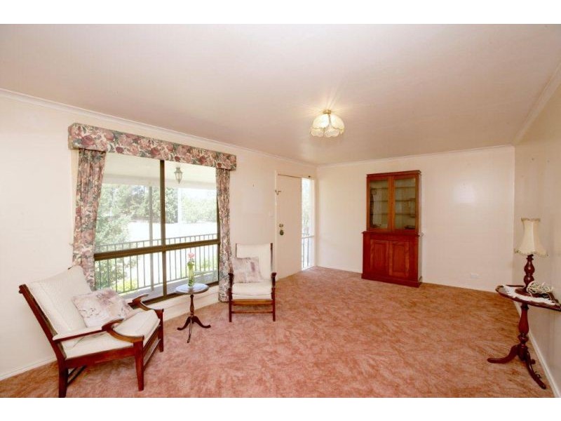 94 Hampden Avenue, North Wagga Wagga NSW 2650