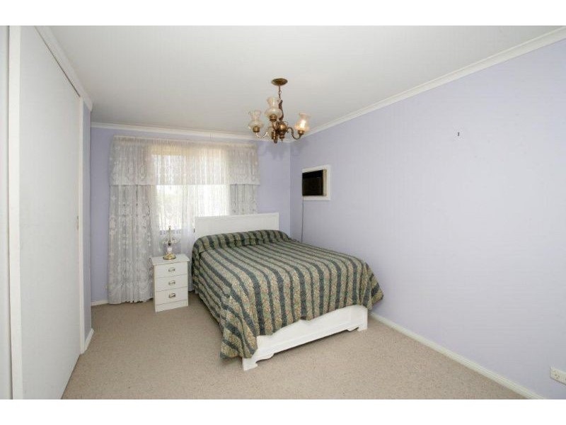 94 Hampden Avenue, North Wagga Wagga NSW 2650