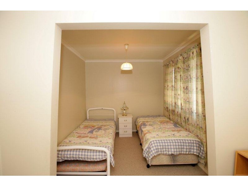 94 Hampden Avenue, North Wagga Wagga NSW 2650