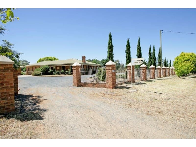 131 Albert St, Junee NSW 2663
