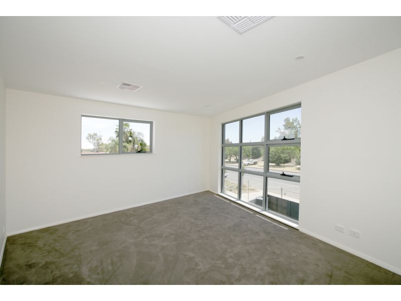 2/70 Travers Street, Wagga Wagga NSW 2650