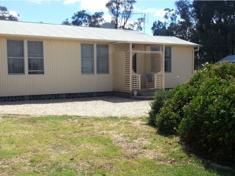 3 Elbe Street, Milbrulong NSW 2656