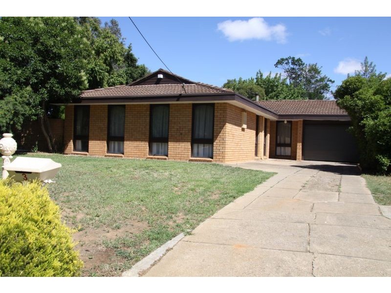 3 Oleander Crescent, Lake Albert NSW 2650