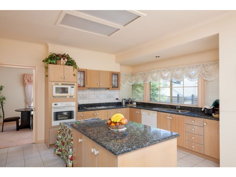 4 Gibbes Close, Kooringal Heights, Wagga Wagga NSW 2650