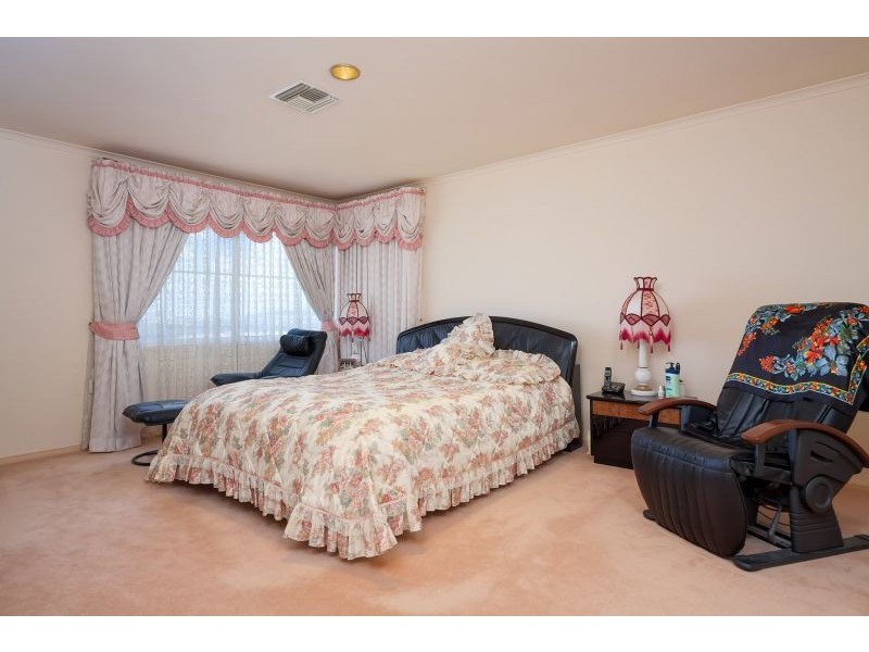 4 Gibbes Close, Kooringal Heights, Wagga Wagga NSW 2650