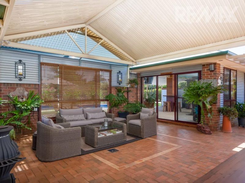 14 Evangelist Avenue, Lake Albert NSW 2650