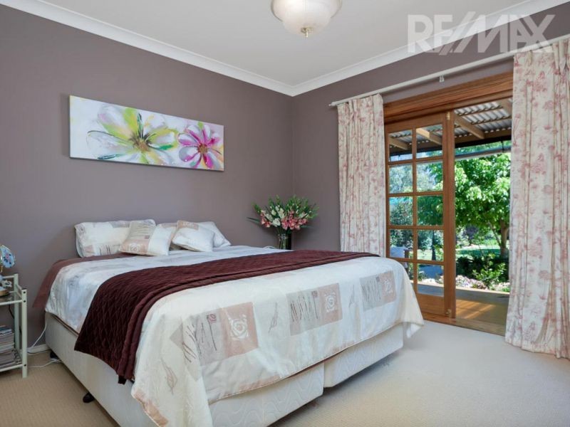 14 Evangelist Avenue, Lake Albert NSW 2650