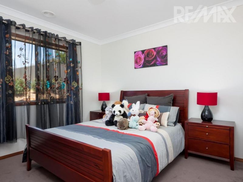 13 Osterley Street, Bourkelands NSW 2650