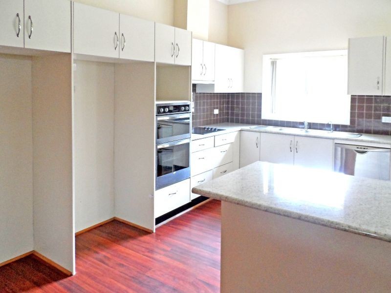 7 Charleville Road, Turvey Park NSW 2650