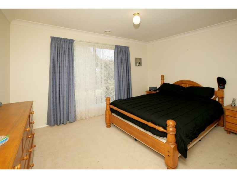 18 Harrier Street, Estella NSW 2650