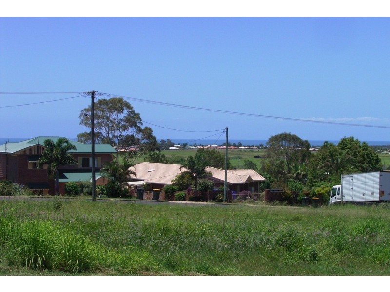 35 Christensen Street, Urraween QLD 4655