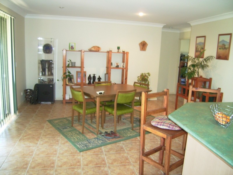 16 Gumtree Drive, Urraween QLD 4655
