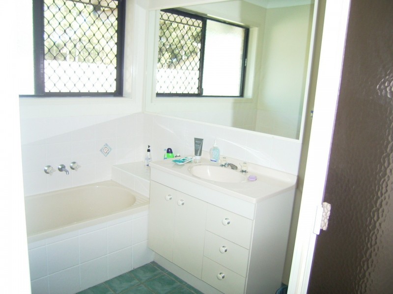 16 Gumtree Drive, Urraween QLD 4655