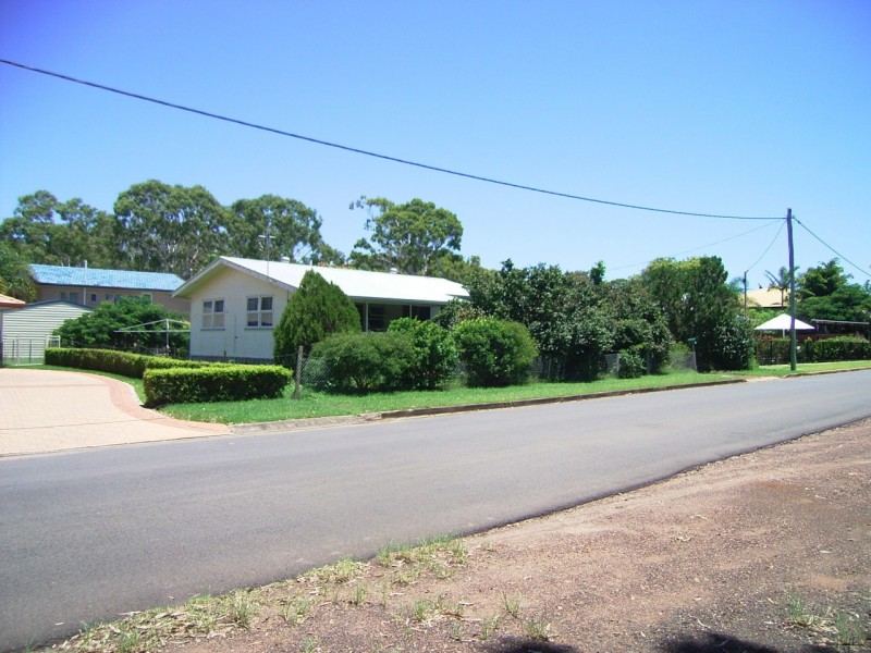 42 Esplanade, Point Vernon QLD 4655