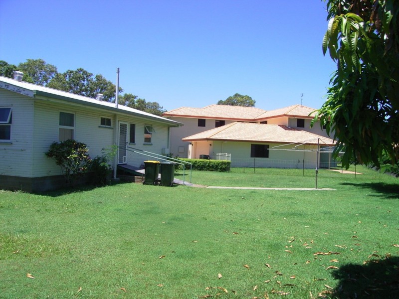 42 Esplanade, Point Vernon QLD 4655