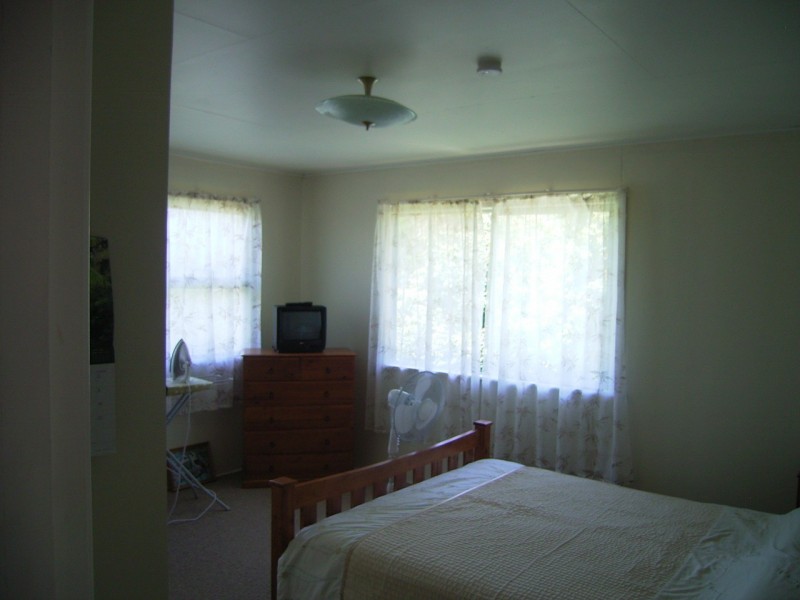 42 Esplanade, Point Vernon QLD 4655