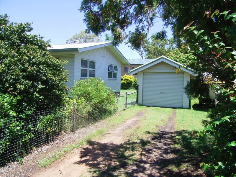 42 Esplanade, Point Vernon QLD 4655