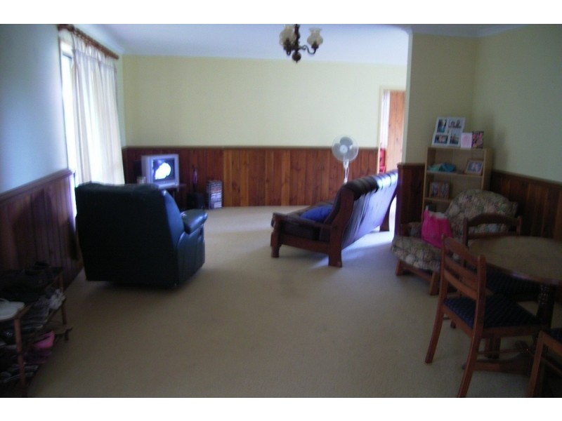 12 Granada Court, Point Vernon QLD 4655