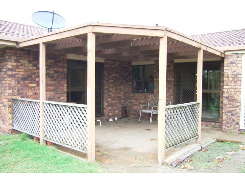 12 Granada Court, Point Vernon QLD 4655