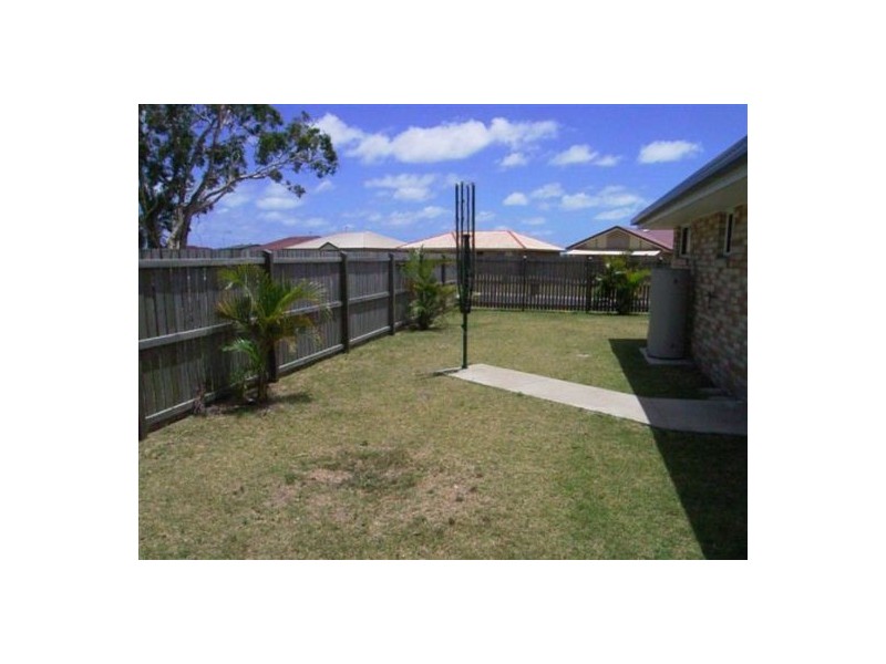 8 BUNYA Court, Eli Waters QLD 4655