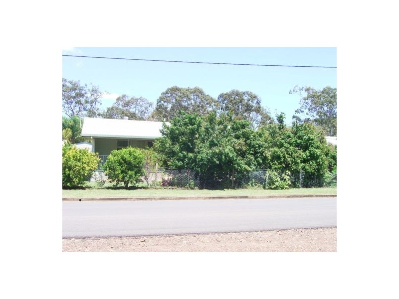 42 Esplanade, Point Vernon QLD 4655