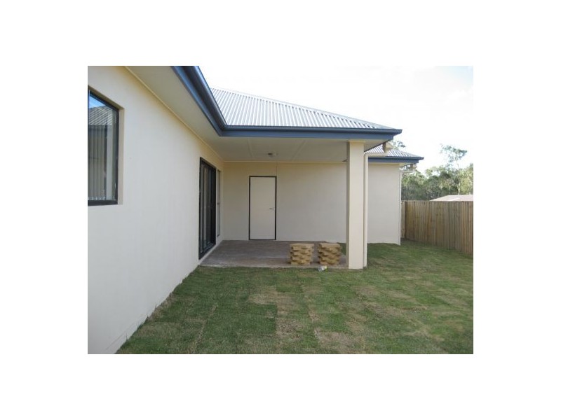8 Bay Breeze Close, Wondunna QLD 4655