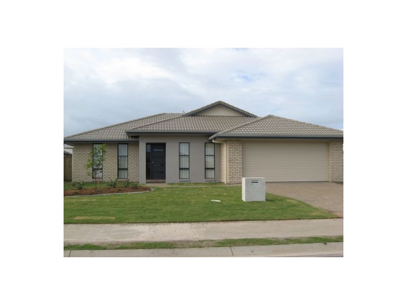 6 Endeavour Way, Eli Waters QLD 4655