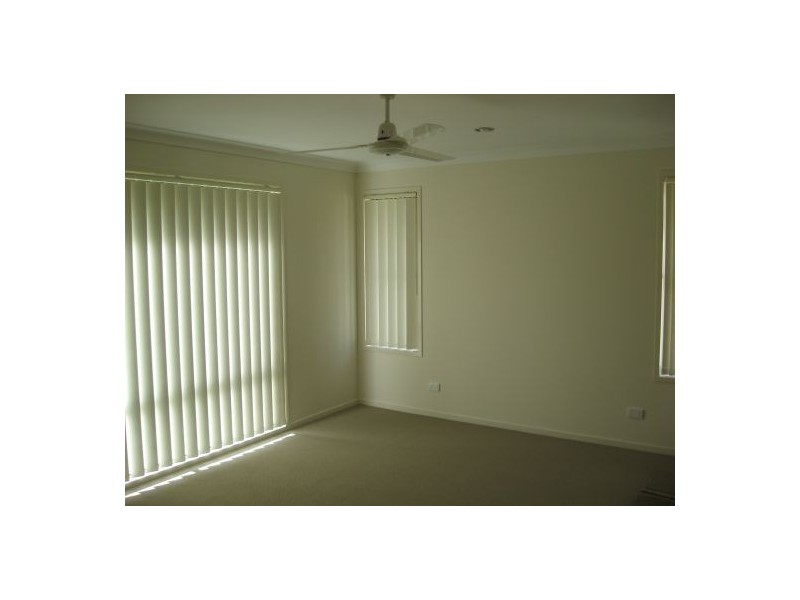 6 Endeavour Way, Eli Waters QLD 4655